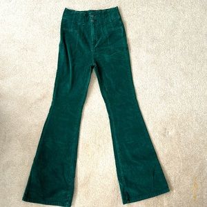 We the Free Jayde Flare Leg Corduroy Pants
FREE PEOPLE- Forest Green- Size 28/6.